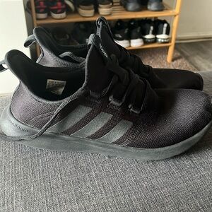 They are in a good condition my husband is cleaning out his closet.